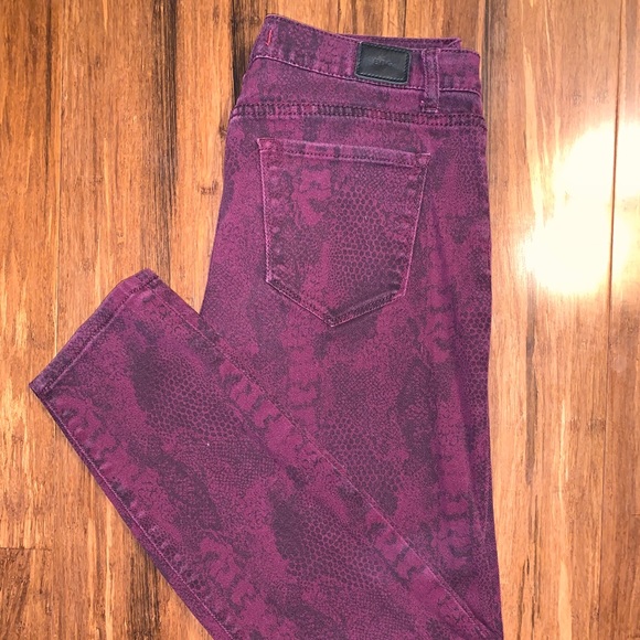 BDG Denim - BDG Snake Print Skinny/Ankle High-Waisted Jeans